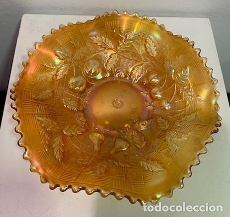 Antig&uuml;edades: Carnival glass, frutero. - Foto 1