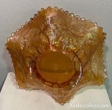Antig&uuml;edades: Carnival glass, frutero. - Foto 3