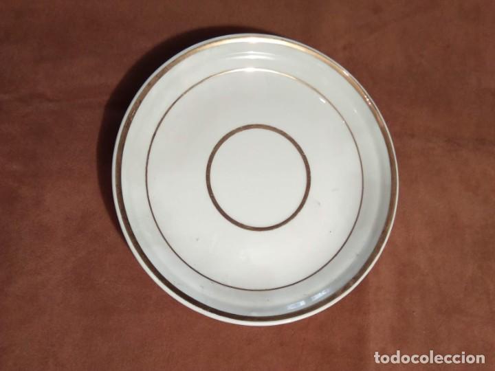 Antig&uuml;edades: 1 PLATO DE CAF&Eacute; BLANCO - Foto 1