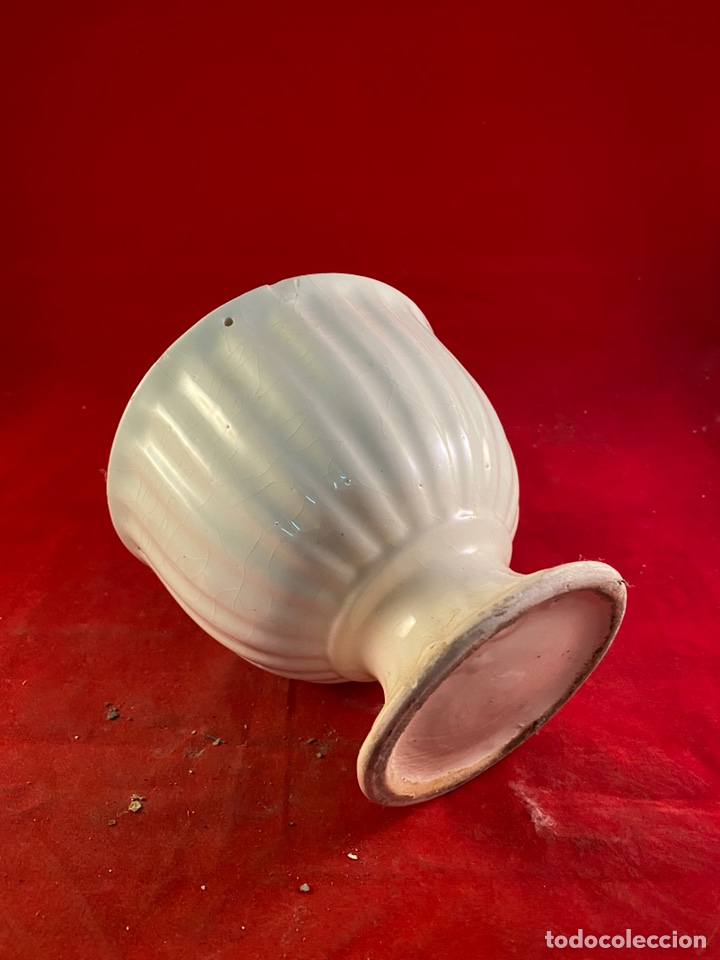 Antig&uuml;edades: Escupidera - Foto 2