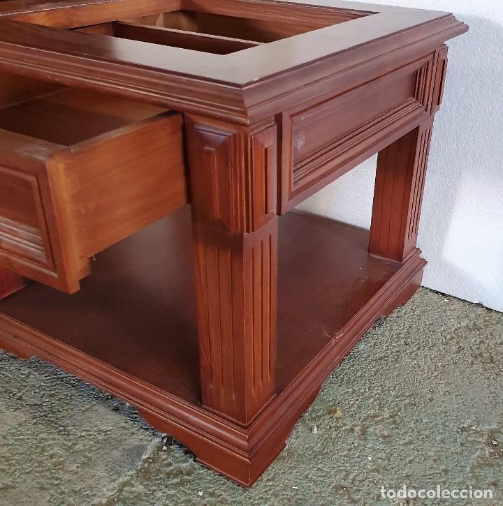 Antig&uuml;edades: MESA AUXILIAR DE MADERA - Foto 2
