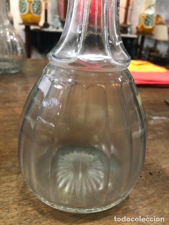 Antig&uuml;edades: ANTIGUA BOTELLA DE CRISTAL - MEDIDA 22 CM - Foto 6