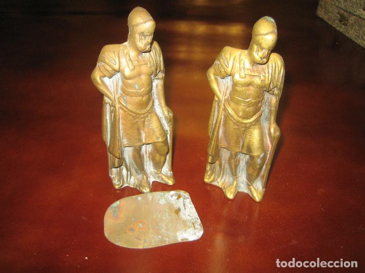 Antig&uuml;edades: ANTIGUOS APOYA LIBROS EN BRONCE - Foto 1