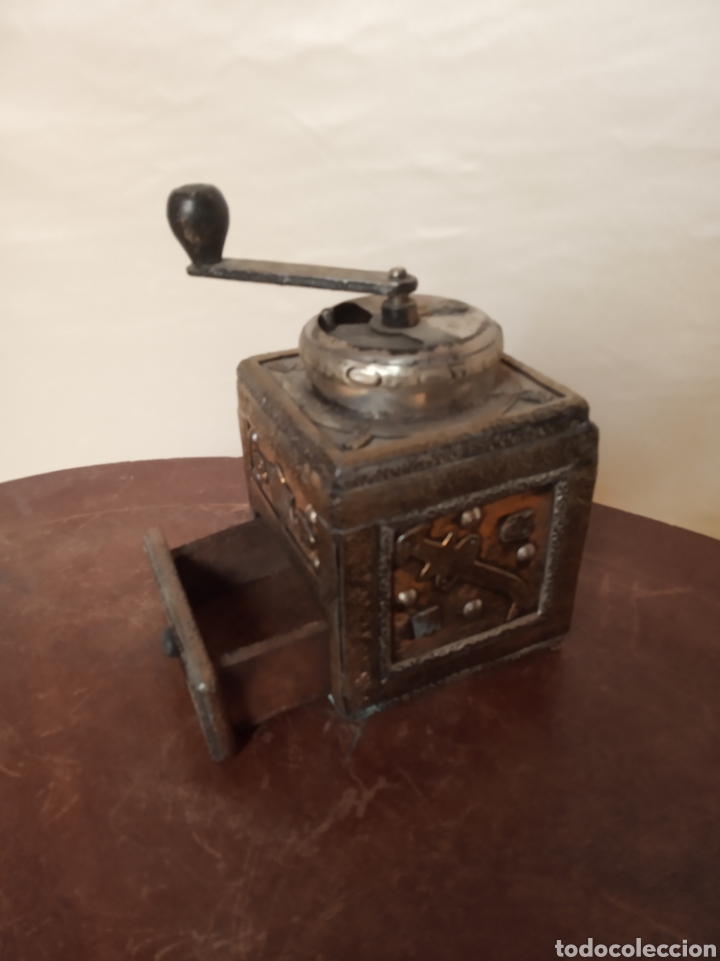 Antig&uuml;edades: Molinillo de caf&eacute; antiguo - Foto 2