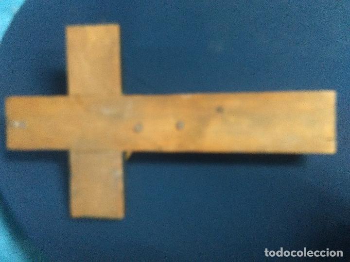 Antig&uuml;edades: CRUCIFIJO NOGAL Y ESTUCO - Foto 3