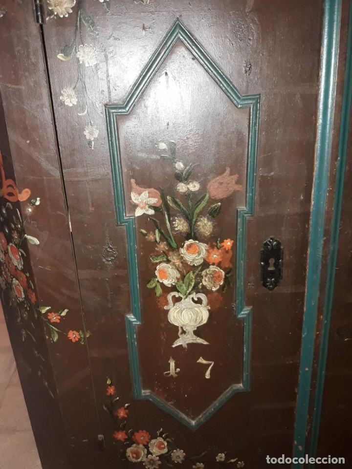 Antig&uuml;edades: Armario pintado - Foto 2
