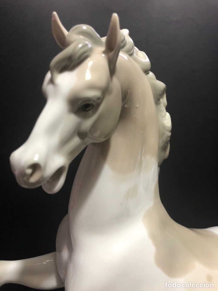 Antig&uuml;edades: REF: 01000368.13 &ldquo;CABALLO ARROGANTE PINTO&rdquo; LLADR&Oacute; - Foto 2