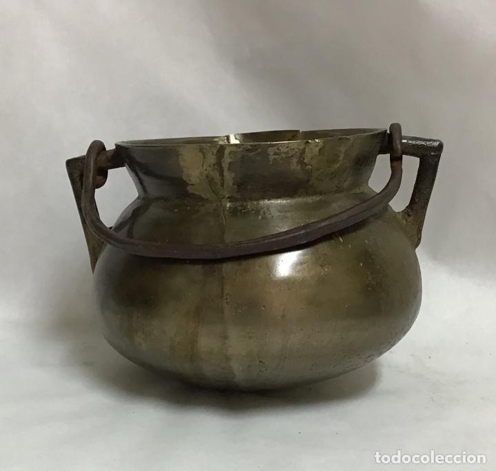 Antig&uuml;edades: ANTIGUA OLLA DE BRONCE - Foto 1