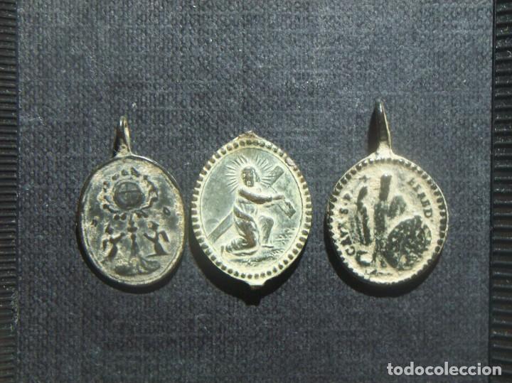 Antig&uuml;edades: LOTE DE 3 MEDALLAS DE BRONCE - Foto 2