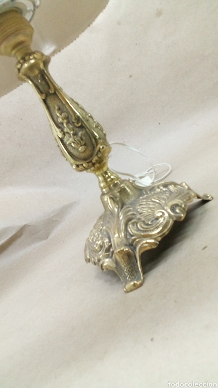 Antig&uuml;edades: Lampara antigua pie de bronce - Foto 2