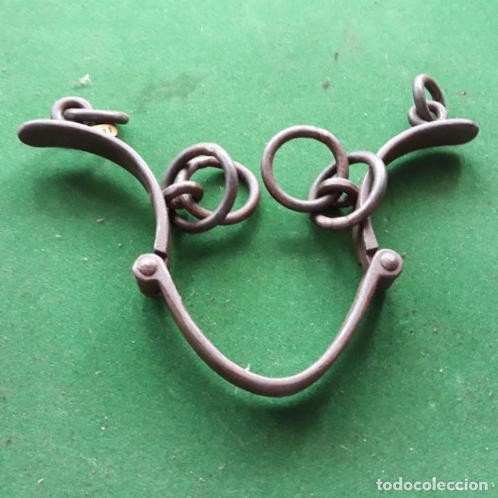 Antig&uuml;edades: Antiguo bocado de hierro para caballo. - Foto 1