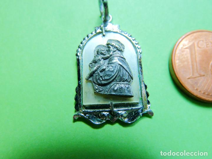 Antig&uuml;edades: Medalla de S. Antonio en n&aacute;car - Foto 3