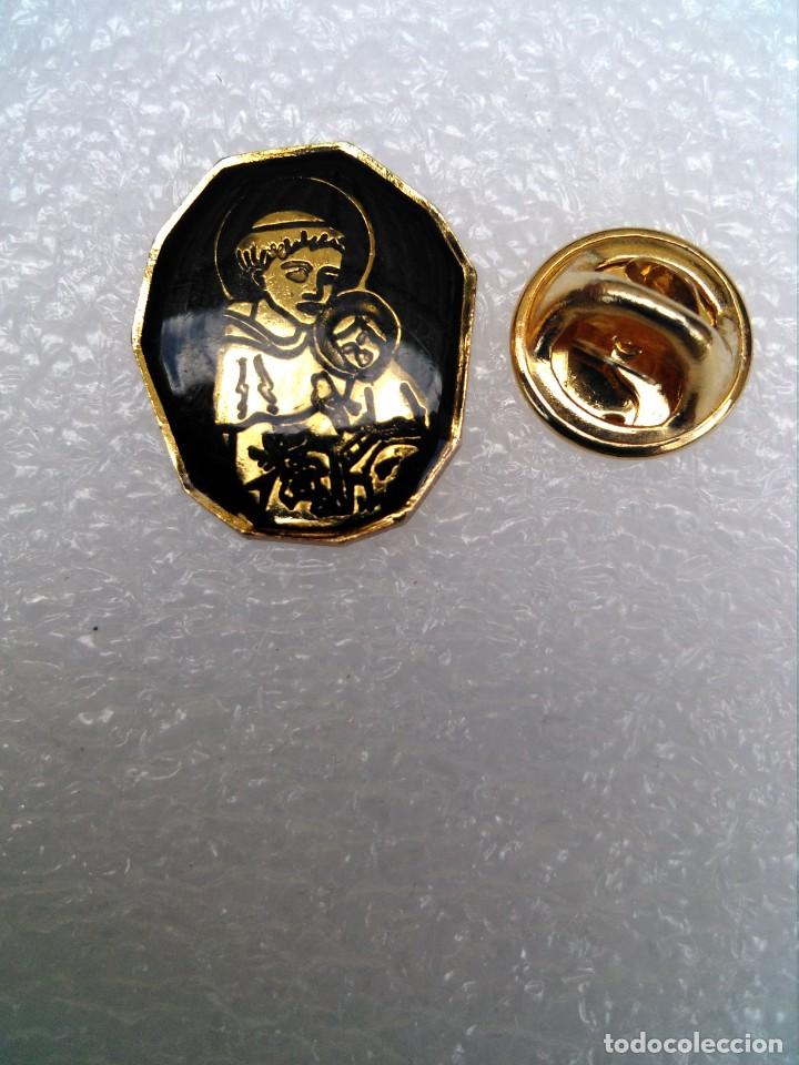 Antig&uuml;edades: Pins Religioso SAN ANTONIO - Foto 1
