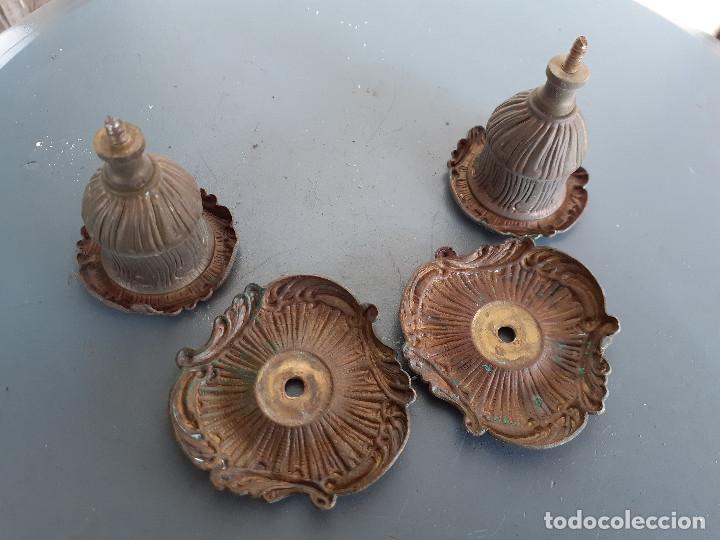 Antig&uuml;edades: Candeleros con sus platillos - Foto 2