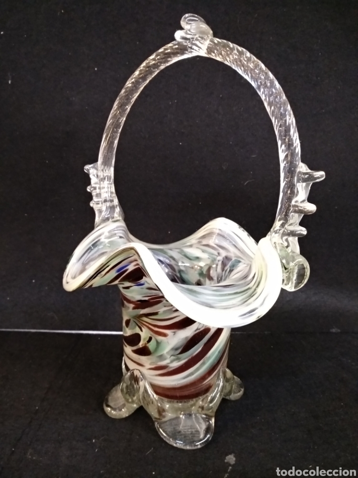 Antig&uuml;edades: Cesta de cristal de Murano. Unos 25cm - Foto 1