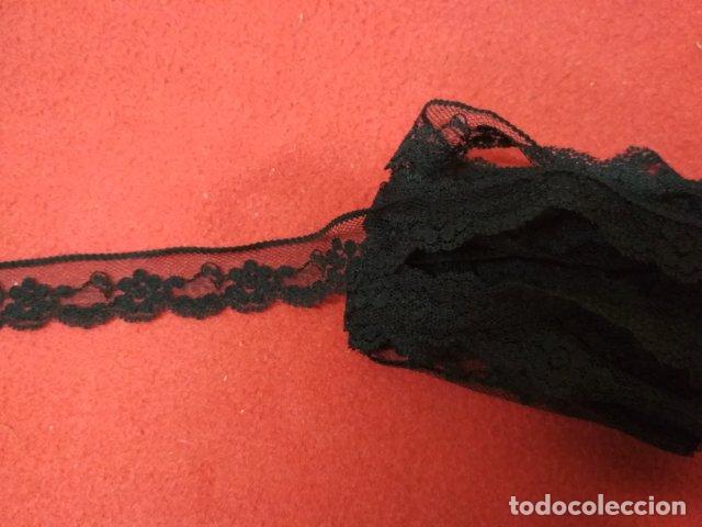 Antig&uuml;edades: ANTIGUO ENCAJE 300CM X 2CM - Foto 2