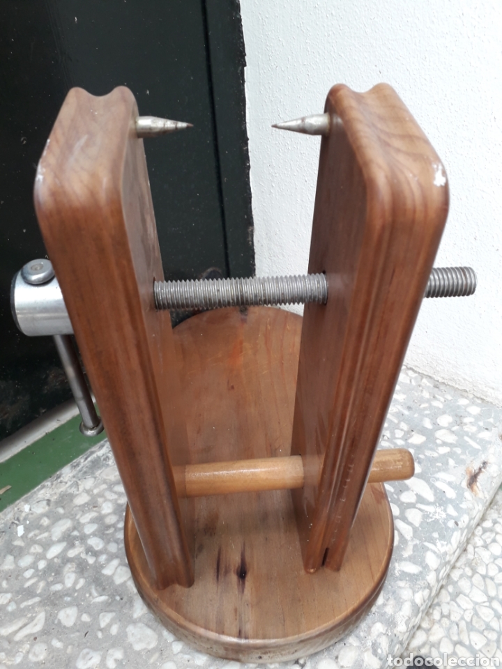 Antig&uuml;edades: JAMONERO EN MADERA DE PINO - Foto 3