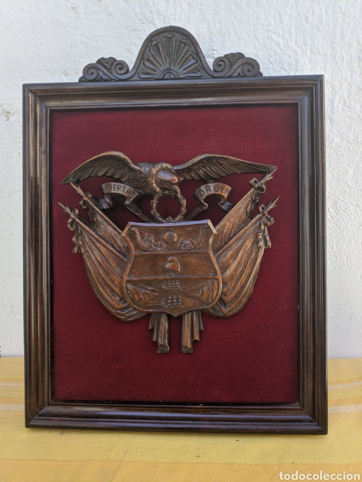 Antig&uuml;edades: Marco con escudo americano - Foto 1