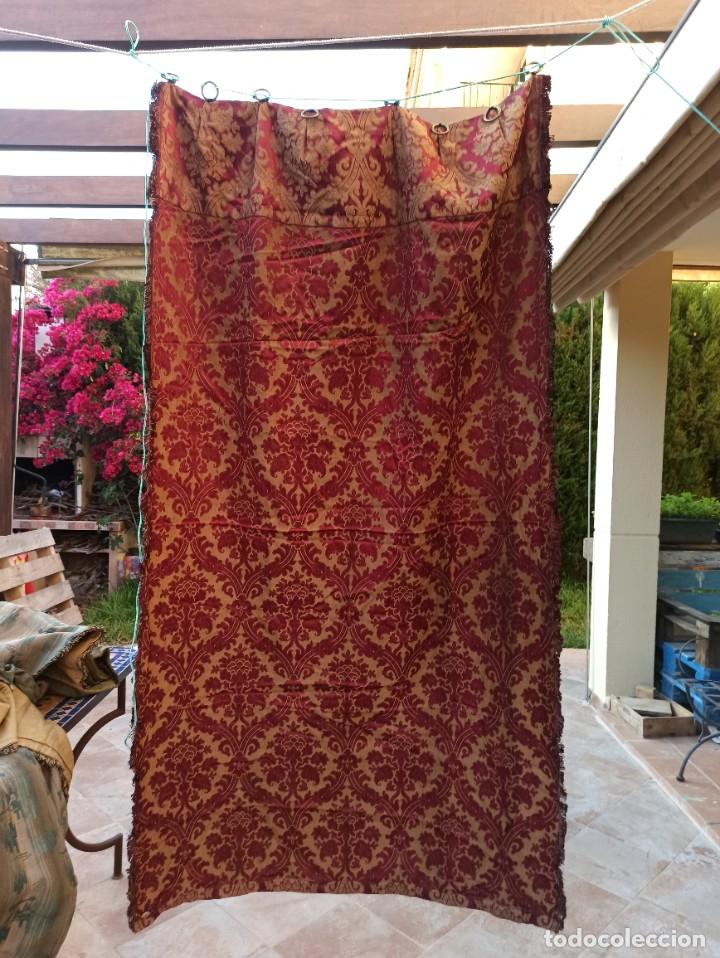 Antig&uuml;edades: Antigua cortina adamascada - Foto 5