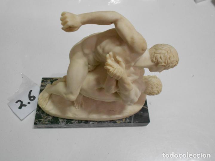 Antiguidades: ANTIGUA Y ESPECTACULAR FIGURA DE LUCHADORES CON BASE DE GRANITO DE GRAN TAMA&Ntilde;O Y PESO MADE ITALY