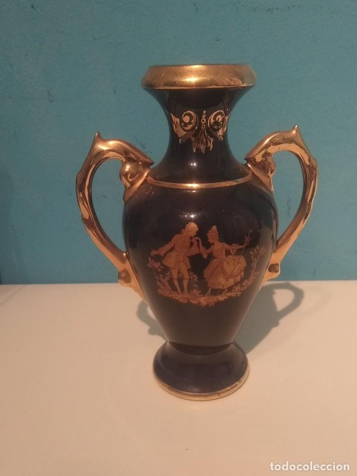 Antig&uuml;edades: Florero de Limoges antiguo - Foto 1