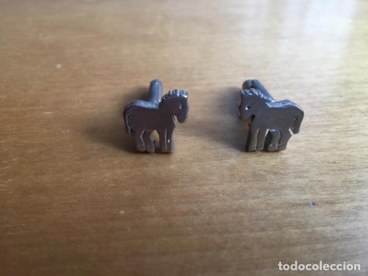 Antig&uuml;edades: Gemelos caballos - Foto 1