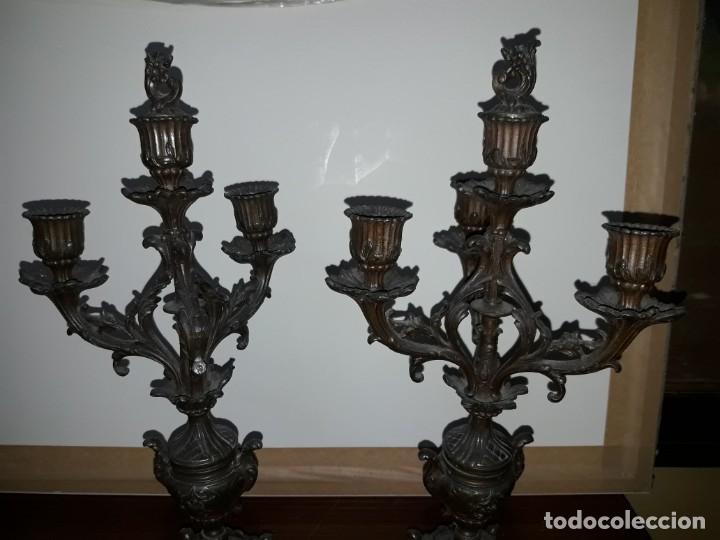Antig&uuml;edades: Pareja candelabros calamina - Foto 3