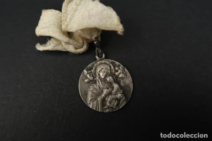 Antig&uuml;edades: Antigua Medalla Religiosa de Plata - Foto 3