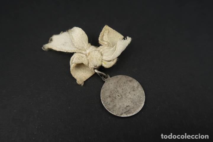 Antig&uuml;edades: Antigua Medalla Religiosa de Plata - Foto 4