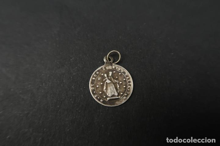 Antig&uuml;edades: Antigua Medalla Religiosa de Plata - Foto 2