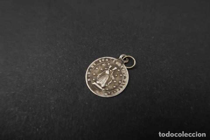 Antig&uuml;edades: Antigua Medalla Religiosa de Plata - Foto 3