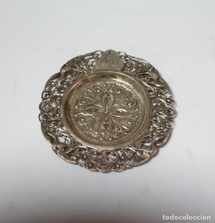 Antig&uuml;edades: PLATO DE PLATA S.XIX CON ESCUDO EPISCOPAL - Foto 1