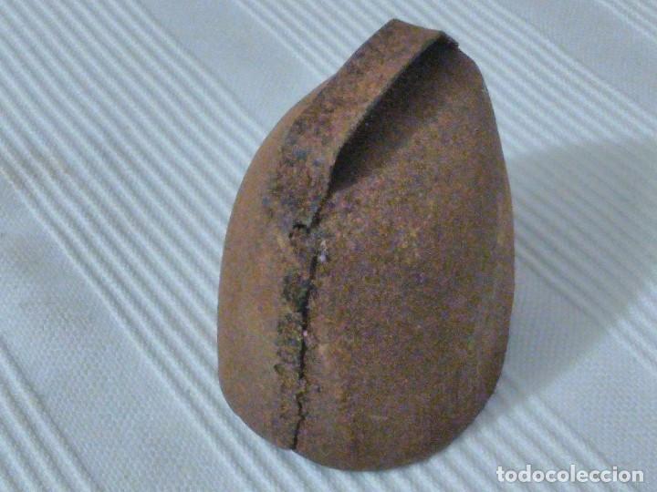 Antig&uuml;edades: Cencerro, esquila, esquilon. 5 cm.. - Foto 3