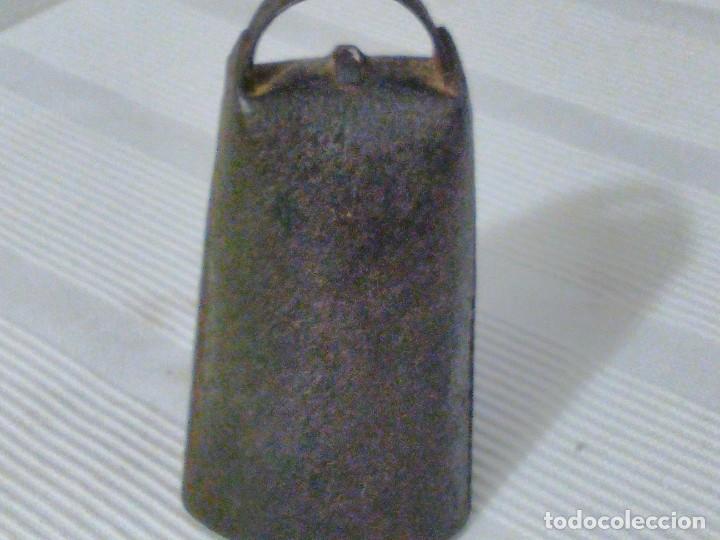 Antig&uuml;edades: Cencerro esquilon esquila. 8 cm.. - Foto 1