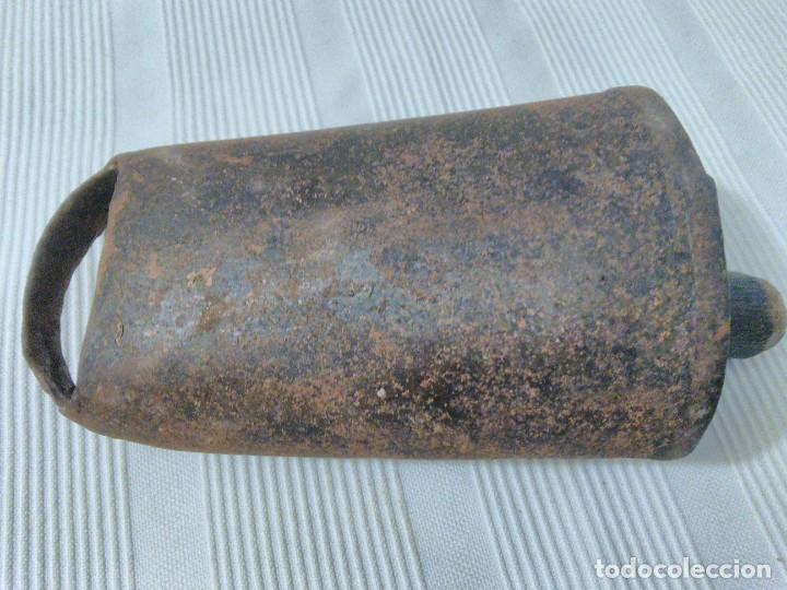 Antig&uuml;edades: Cencerro esquilon esquila. 10 cm.. - Foto 2