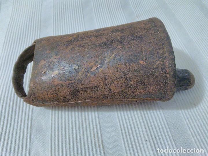 Antig&uuml;edades: Cencerro esquilon esquila. 10 cm.. - Foto 3