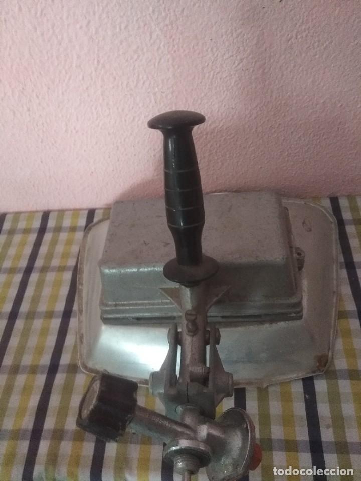 Antig&uuml;edades: Calentador antiguo - Foto 2
