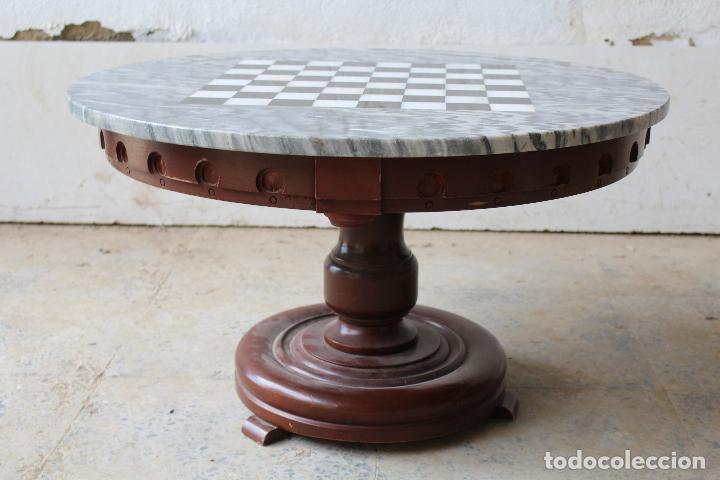 Antig&uuml;edades: mesa tablero de ajedrez - Foto 4