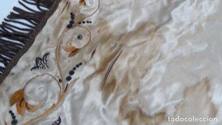 Antigüedades: Antiguo cubre cáliz S.XIX bordado a mano en seda e hilo metálico. - Foto 8 - 208757056