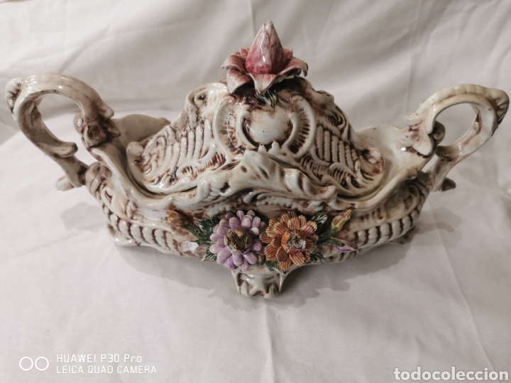 Antig&uuml;edades: sopera en porcelana - Foto 1