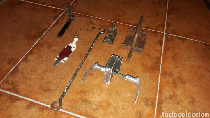 Antig&uuml;edades: Lote de cerrojos - Foto 2