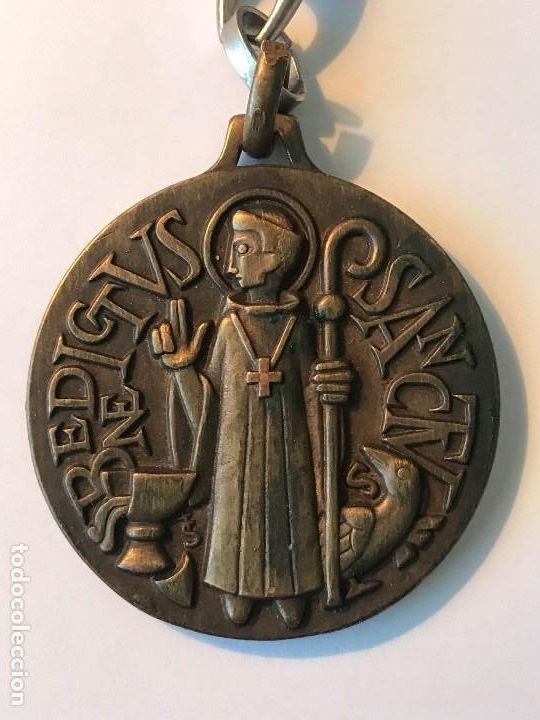 Antig&uuml;edades: Medalla BENEDICTVS SANTVS - Foto 1