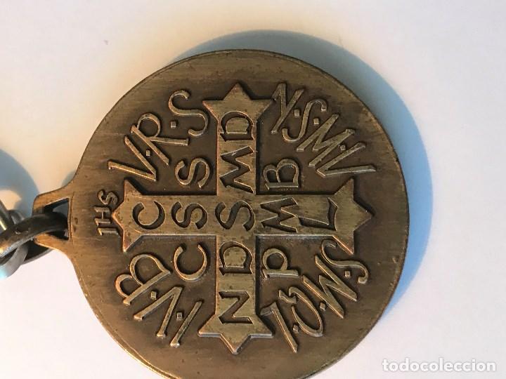 Antig&uuml;edades: Medalla BENEDICTVS SANTVS - Foto 2