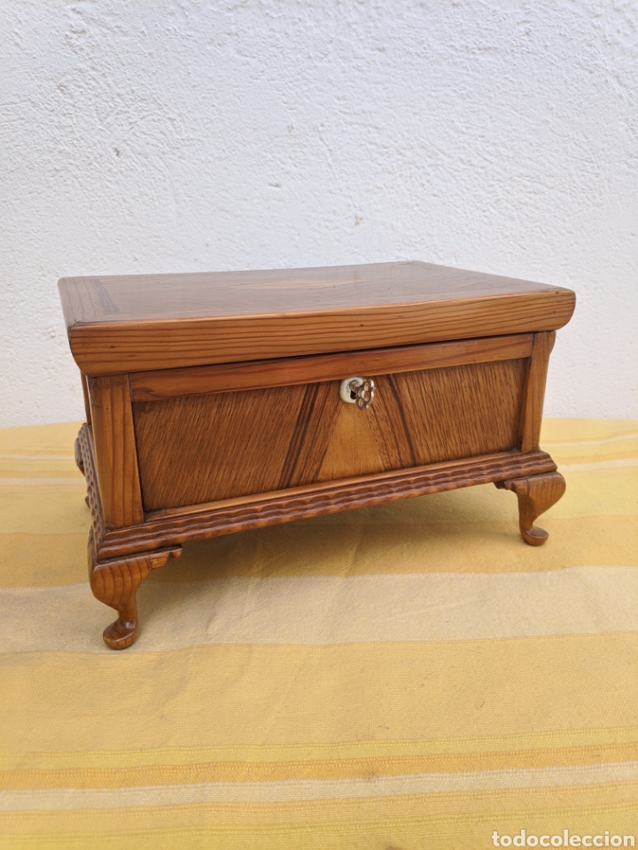Antig&uuml;edades: Caja joyero roble - Foto 1