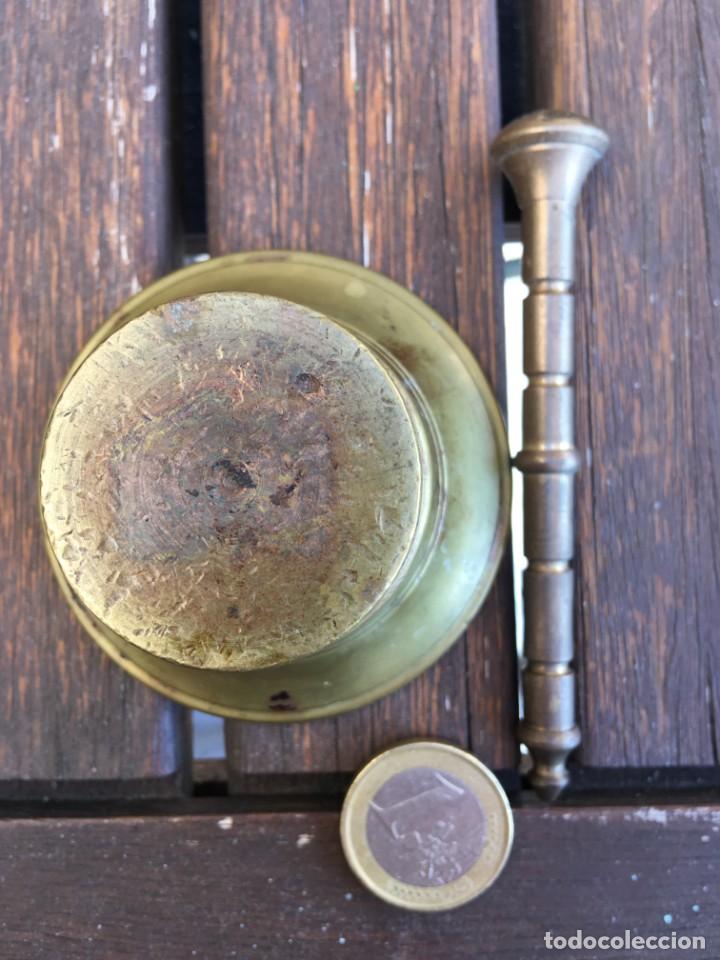Antig&uuml;edades: Almirez antiguo de bronce, mortero con mano. 152gr - Foto 3