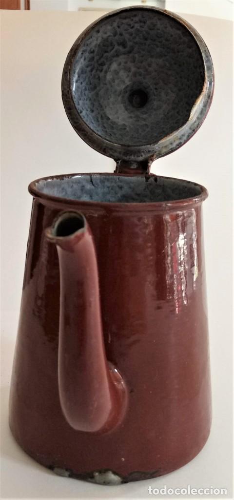Antig&uuml;edades: Cafetera esmaltada - Foto 2