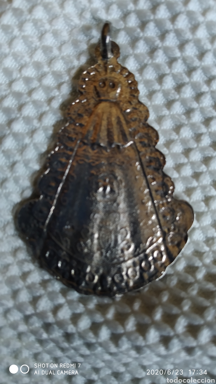 Antig&uuml;edades: Colgante Virgen del Roc&iacute;o - Foto 3