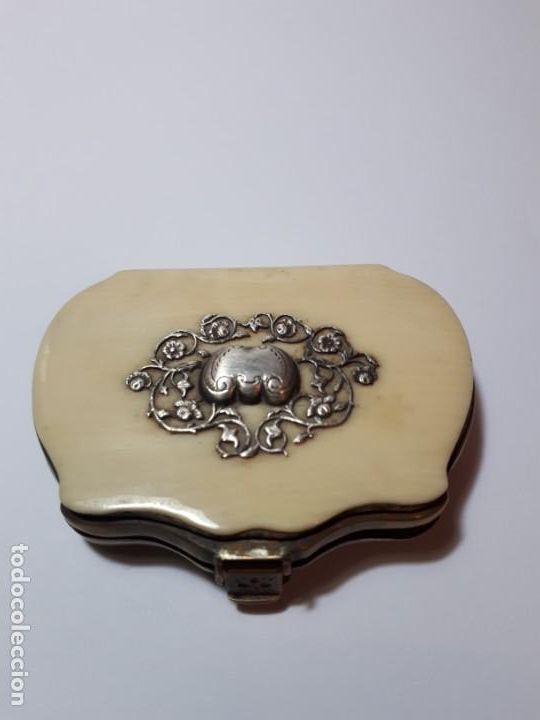 Antig&uuml;edades: Antiguo bolsito plata y marfil - Foto 1