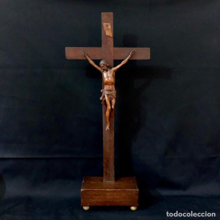 Antig&uuml;edades: Cristo tallado en madera de boj - Foto 4