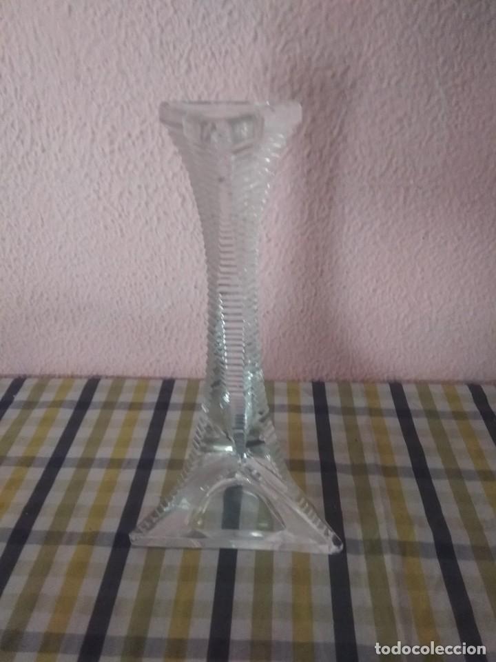 Antig&uuml;edades: Florero de cristal antiguo - Foto 1